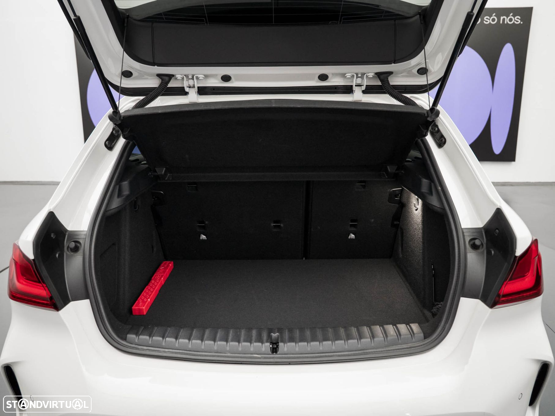 BMW 116 d Pack Desportivo M Auto - 12