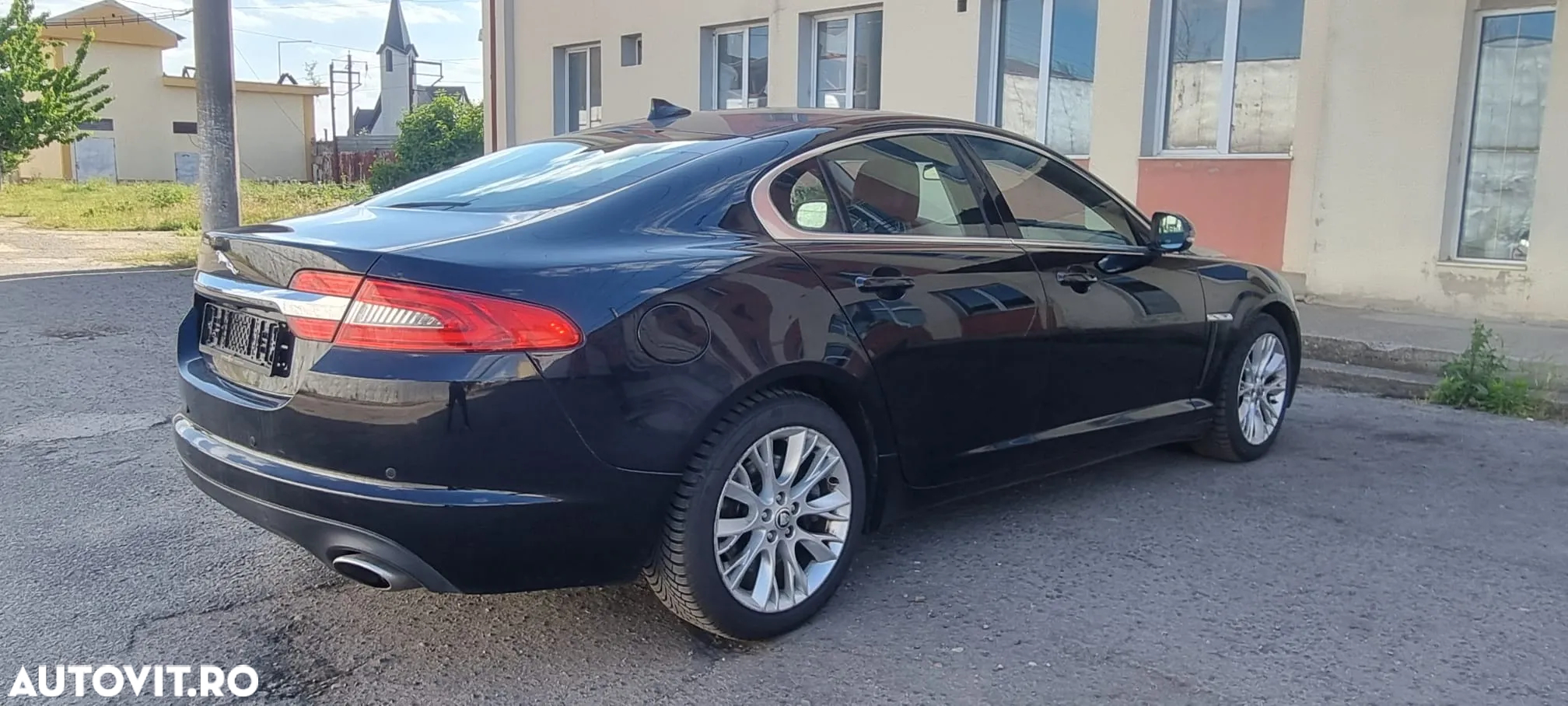 Jaguar XF - 3