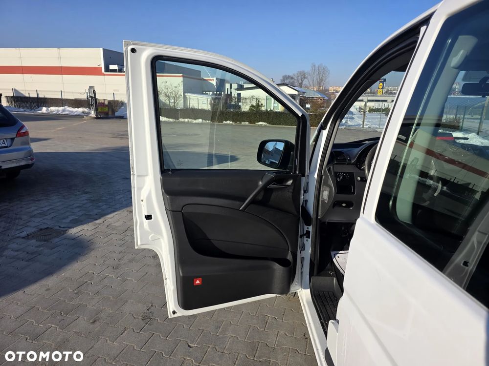 Mercedes-Benz Vito Univan 639.601 - 12