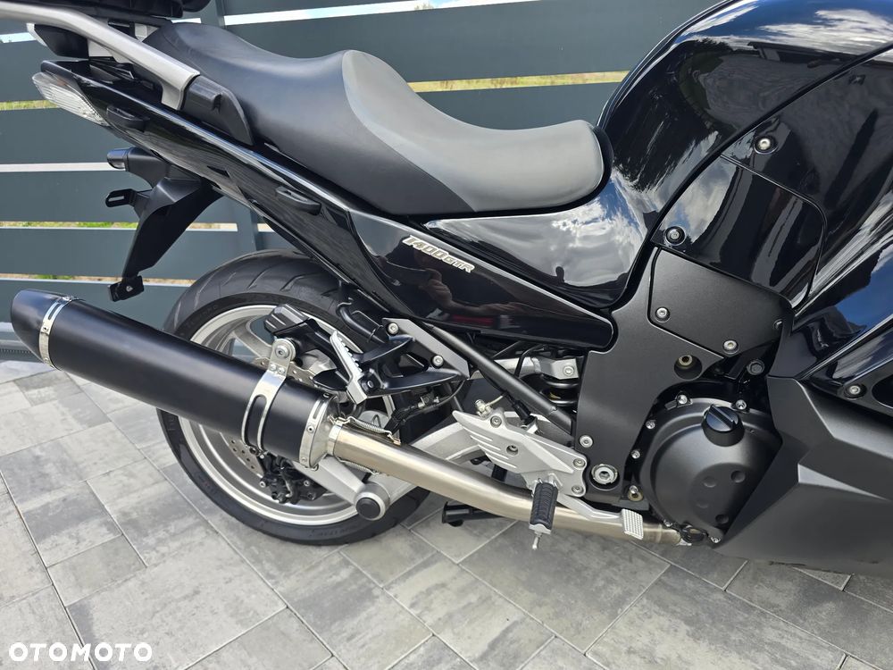 Kawasaki GTR - 18