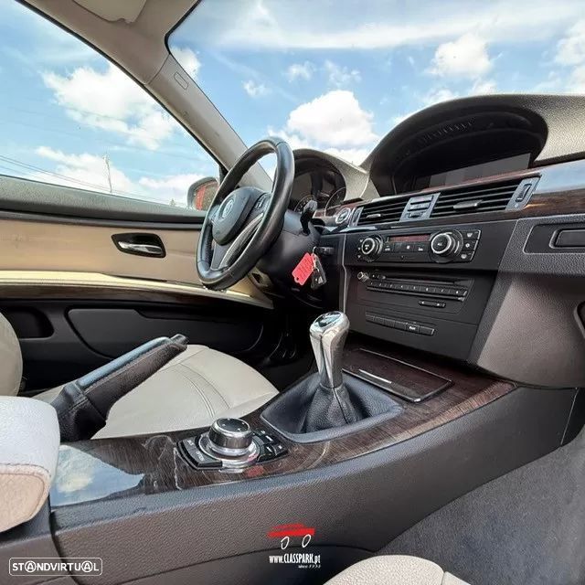 BMW 320 d Coupe - 12