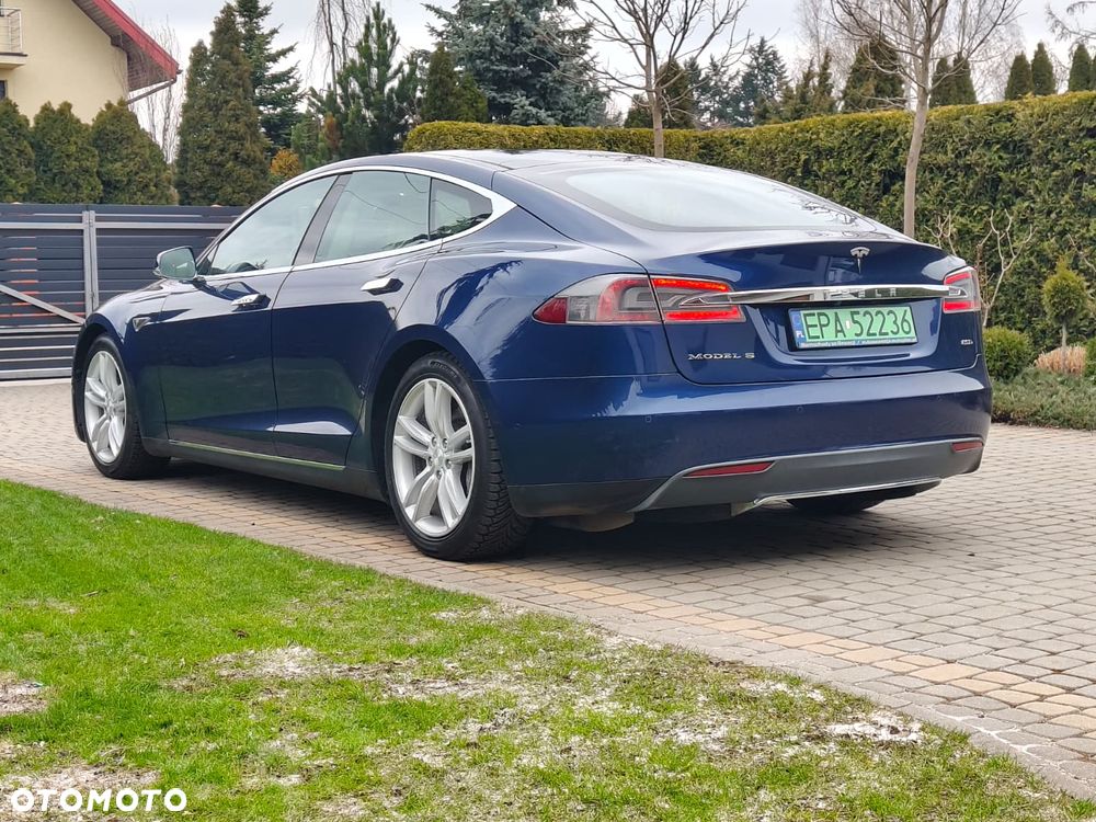 Tesla Model S 85D Allradantrieb - 4