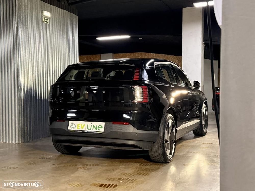 Volvo EX30 Single Motor Extended Range RWD Ultra - 9