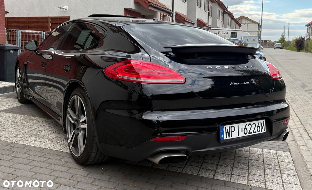 Porsche Panamera PDK - 22