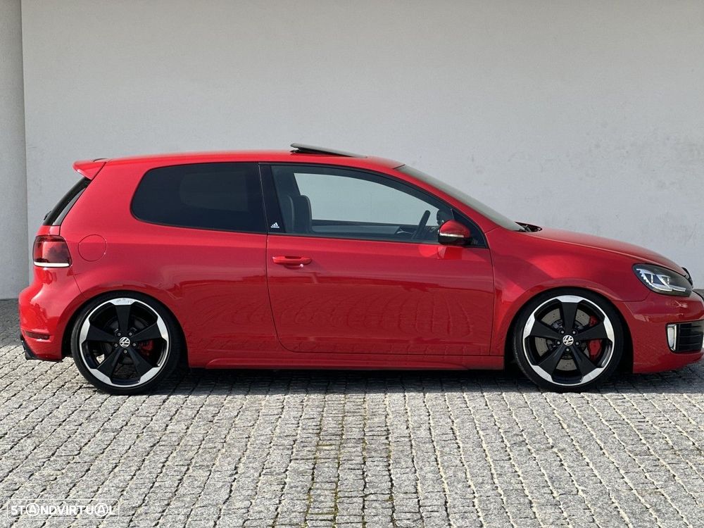 VW Golf 2.0 GTI DSG adidas - 3