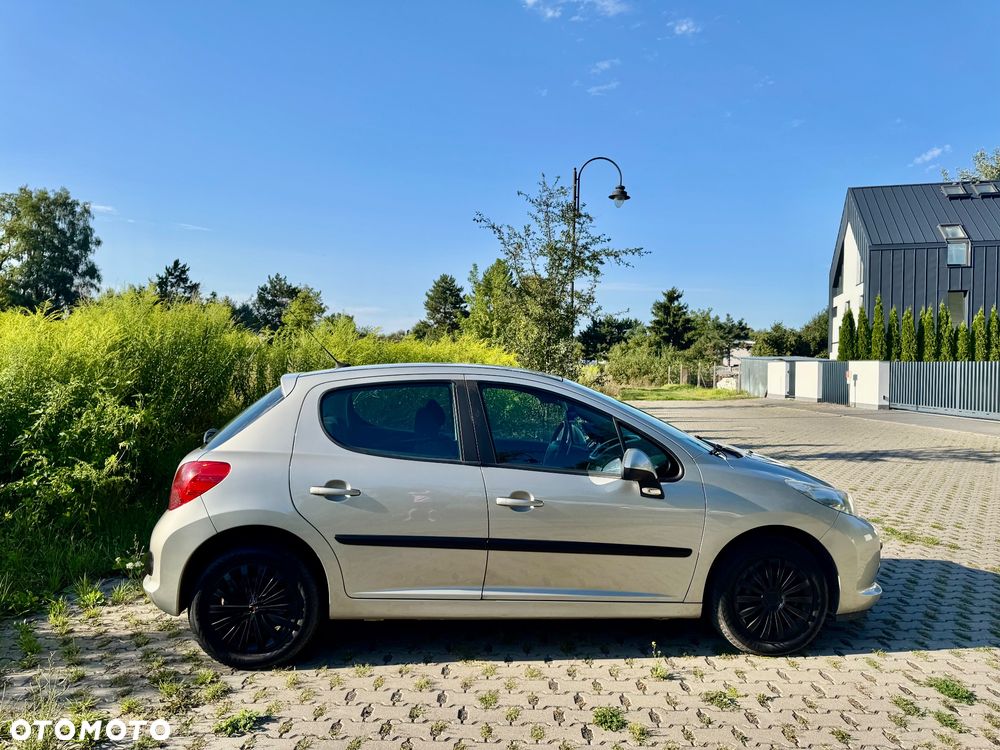 Peugeot 207 - 2