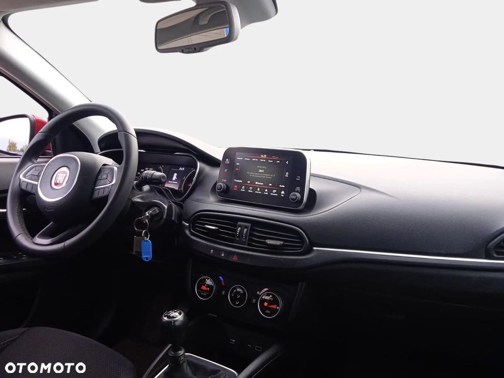 Fiat Tipo 1.4 16v Lounge EU6d - 29