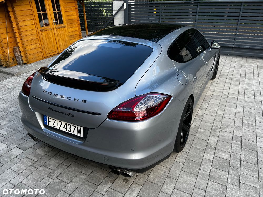 Porsche Panamera 4S - 8