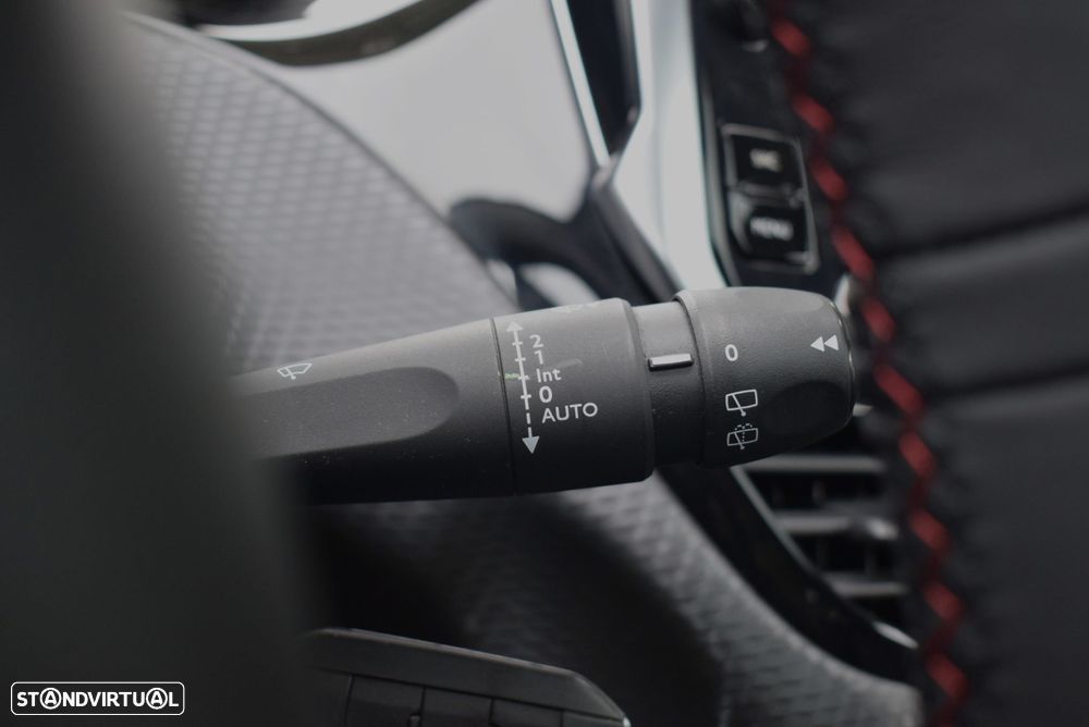 Peugeot 208 1.2 PureTech GT Line - 24