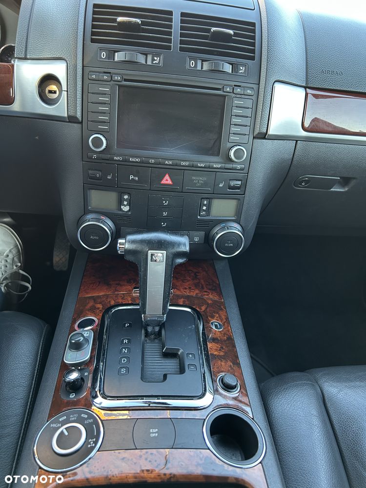 Volkswagen Touareg 3.2 V6 Tiptr - 18