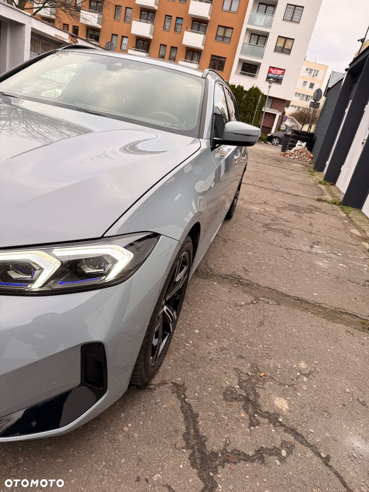 BMW Seria 3 330i xDrive - 18