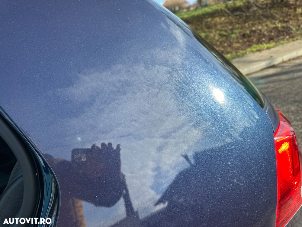 Volkswagen Golf - 24