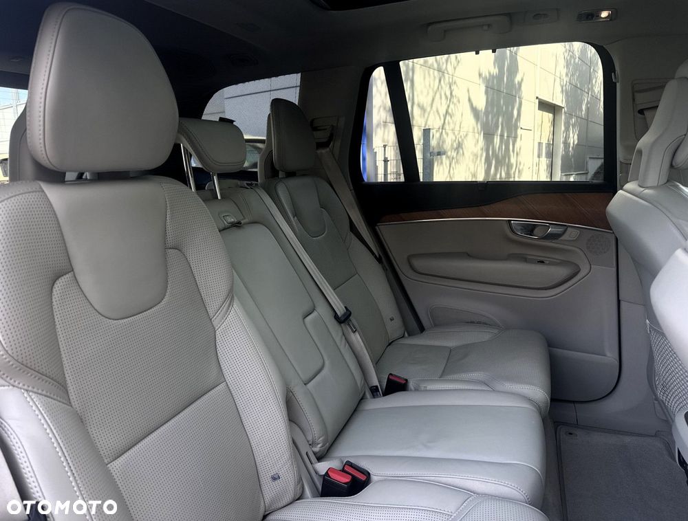Volvo XC 90 - 26
