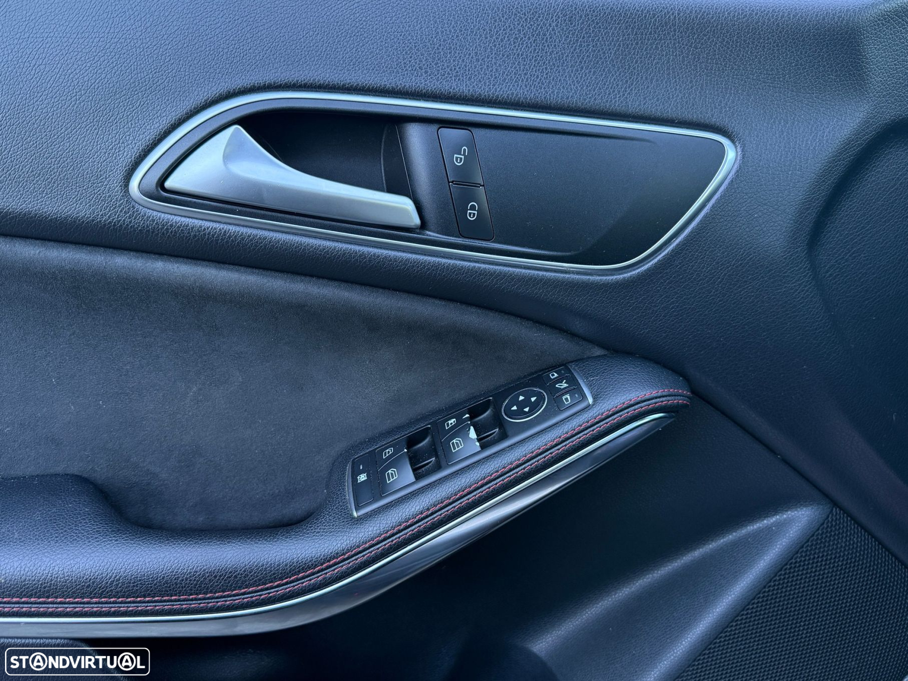 Mercedes-Benz CLA 200 d Shooting Brake AMG Line - 13