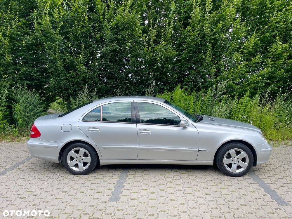 Mercedes-Benz Klasa E 200 CDI Classic - 2
