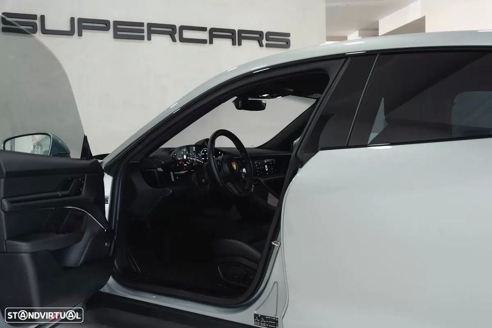Porsche Taycan 4S - 22