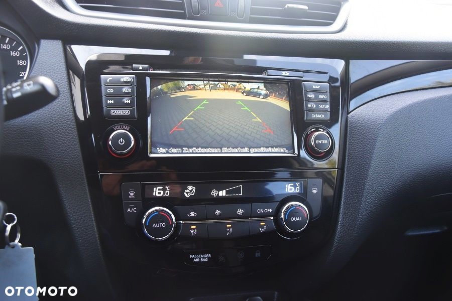 Nissan Qashqai 1.2 DIG-T N-Vision - 24