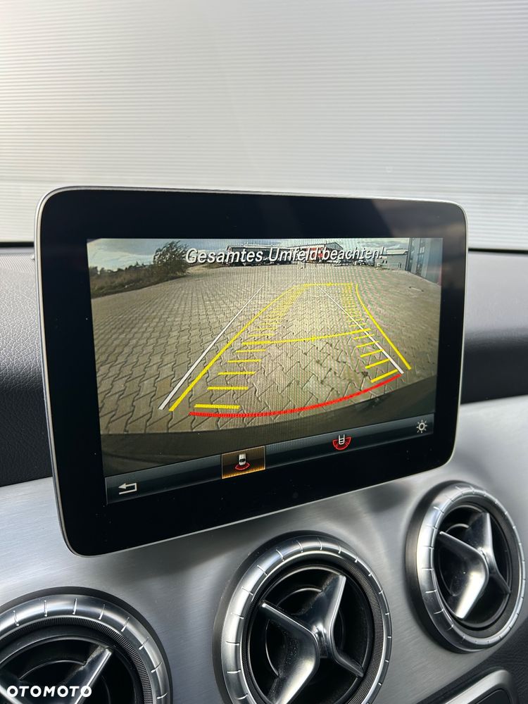 Mercedes-Benz CLA 220 4-Matic AMG Line - 20