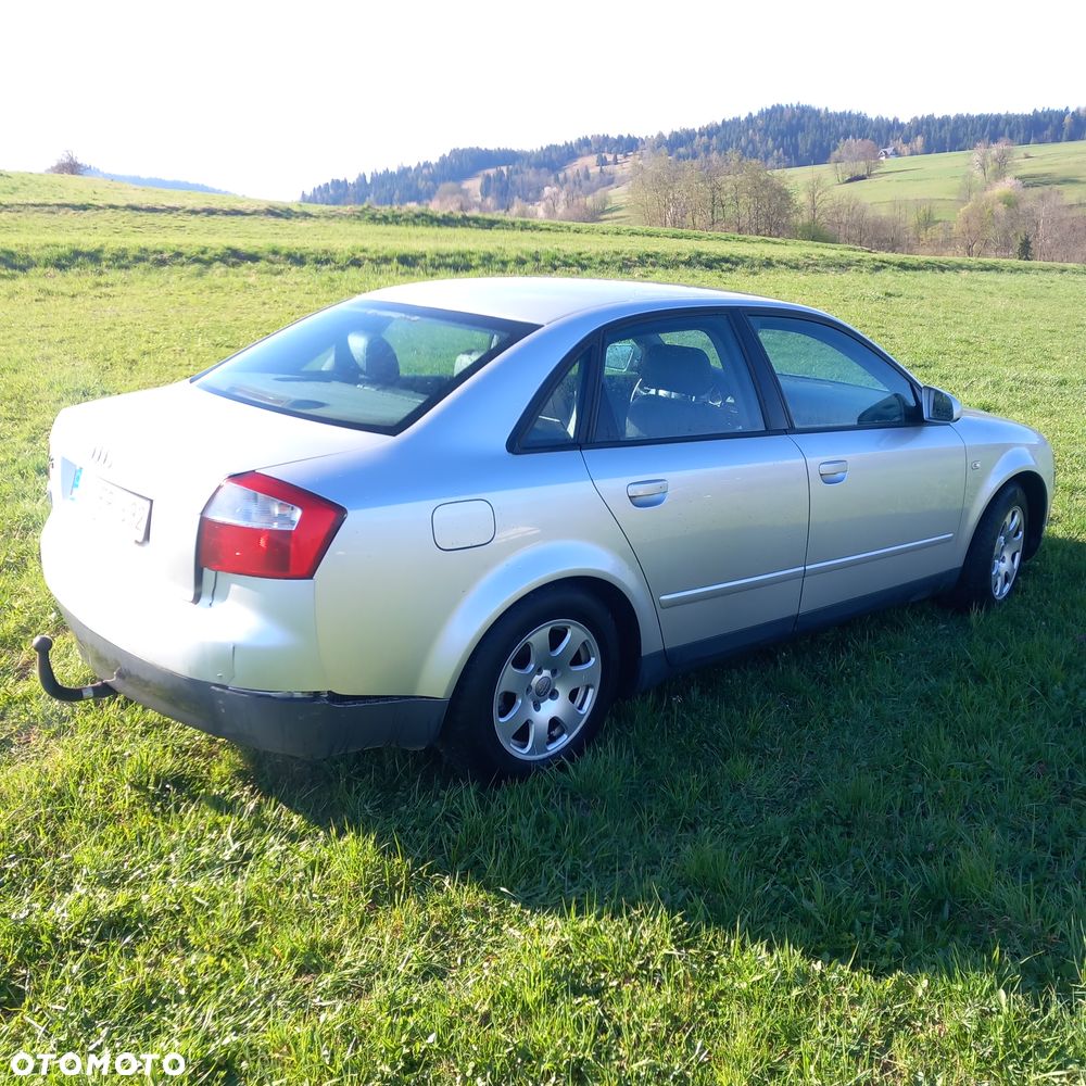 Audi A4 Limousine - 5