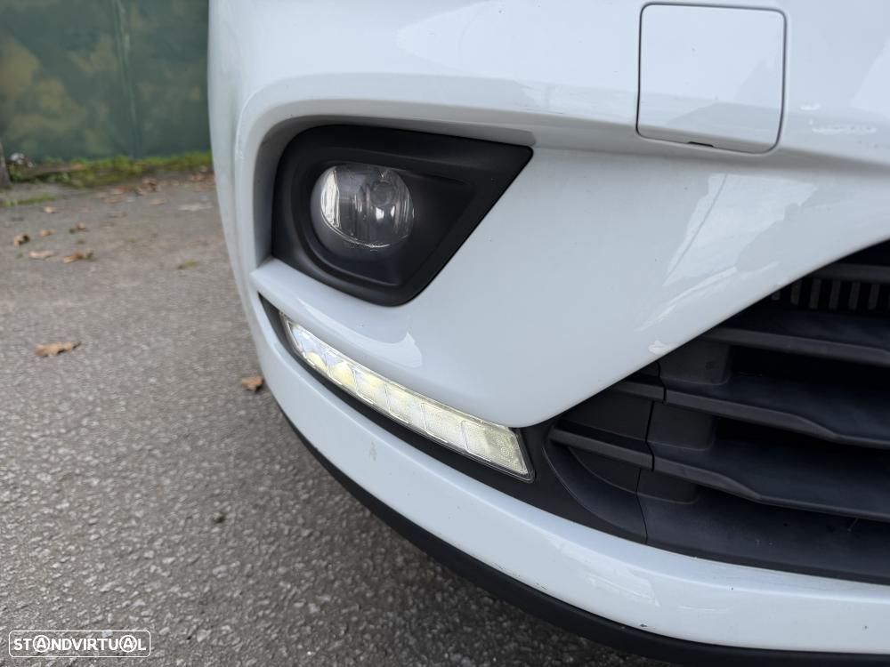 Renault Clio 0.9 TCe Limited - 13