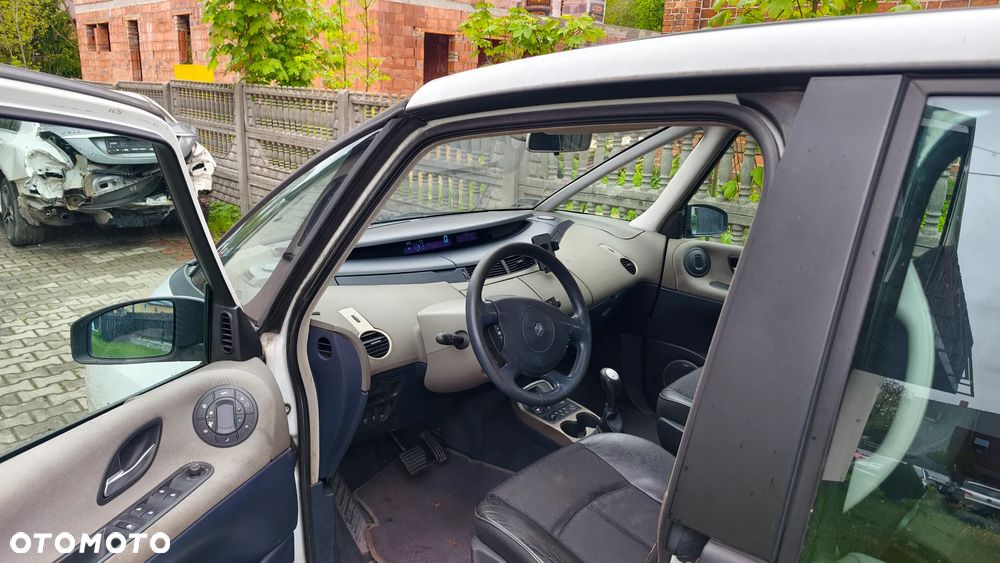 Renault Espace 3.0 dCi Initiale - 4