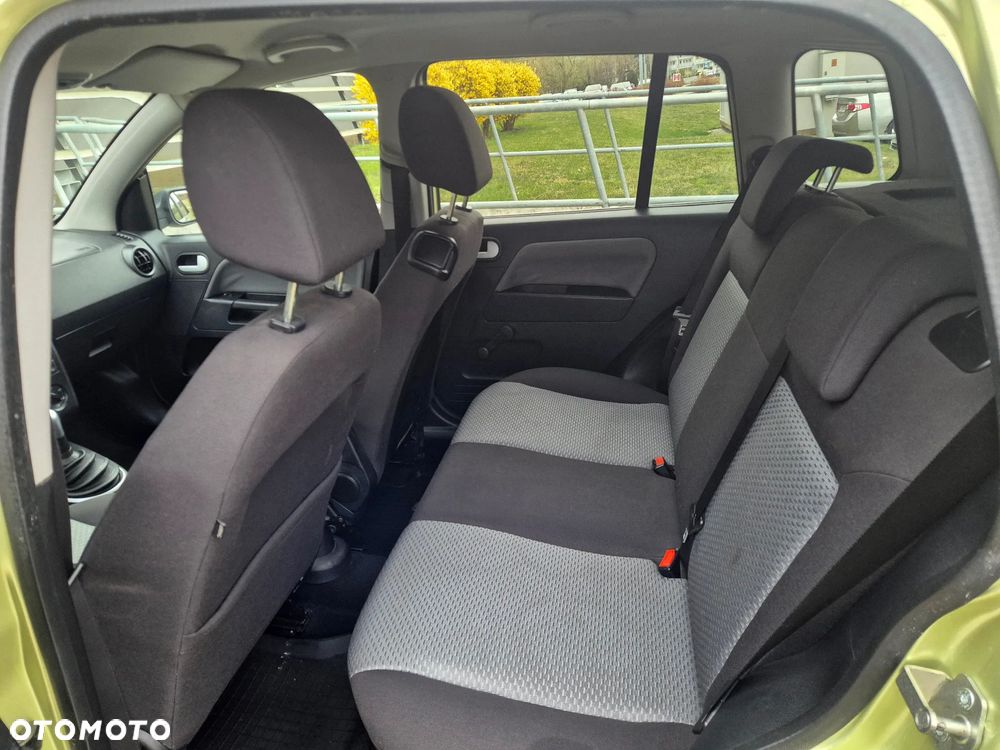 Ford Fusion 1.4 Ambiente - 26