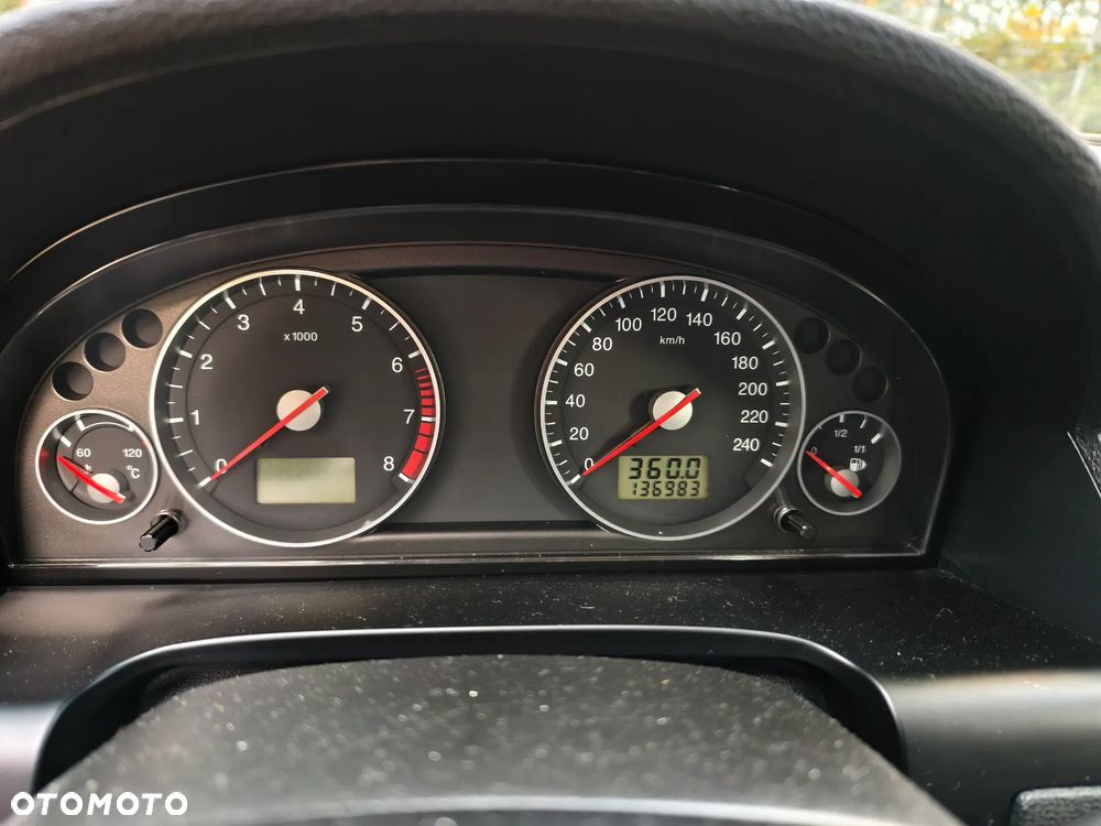 Ford Mondeo 1.8 Ghia - 28