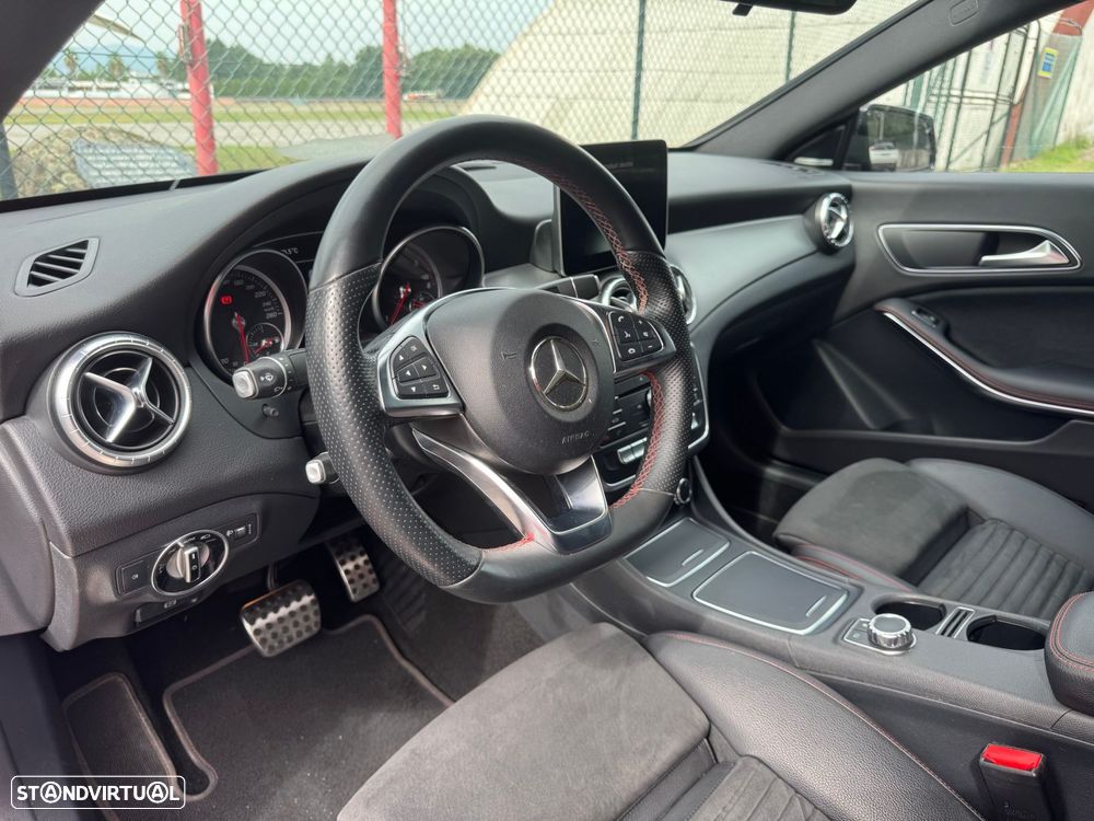 Mercedes-Benz CLA 220 d AMG Line Aut. — fotografia 9