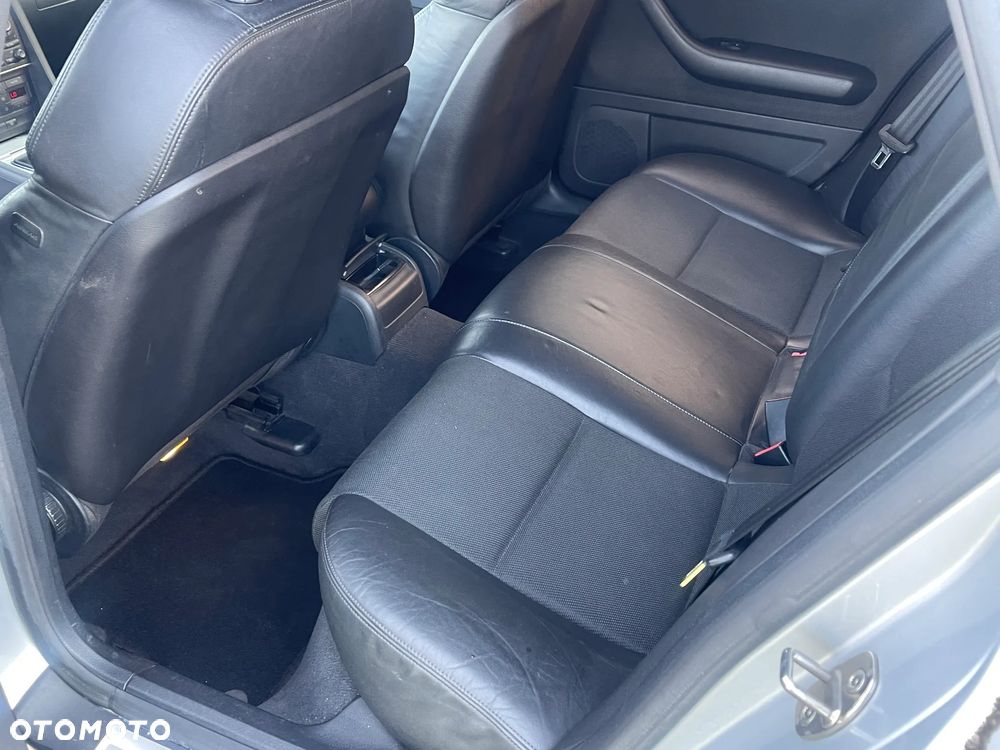 Audi A4 Avant 2.0 TDI - 13