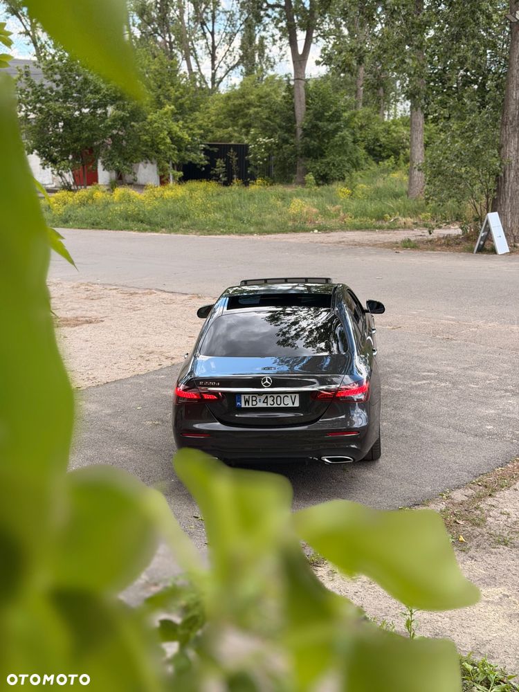 Mercedes-Benz Klasa E 220 d AMG - 38