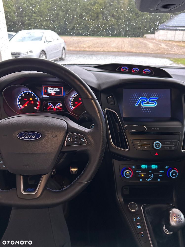 Ford Focus 2.3 EcoBoost RS - 12