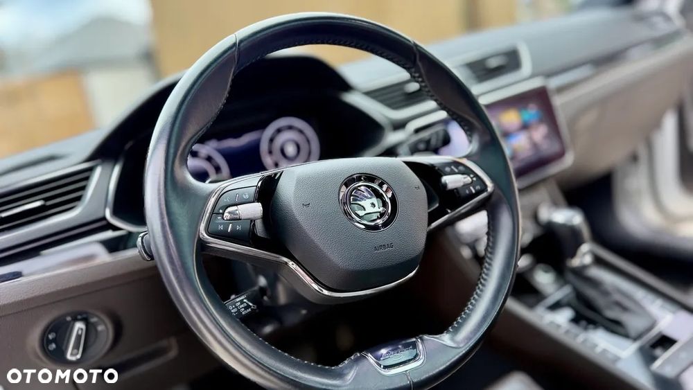 Skoda Superb III Kombi 19 - 18