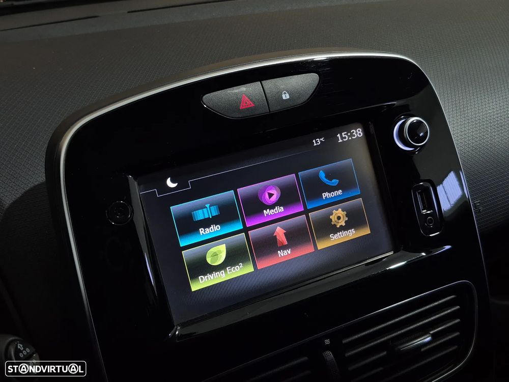 Renault Clio Sport Tourer 0.9 TCe Limited - 17