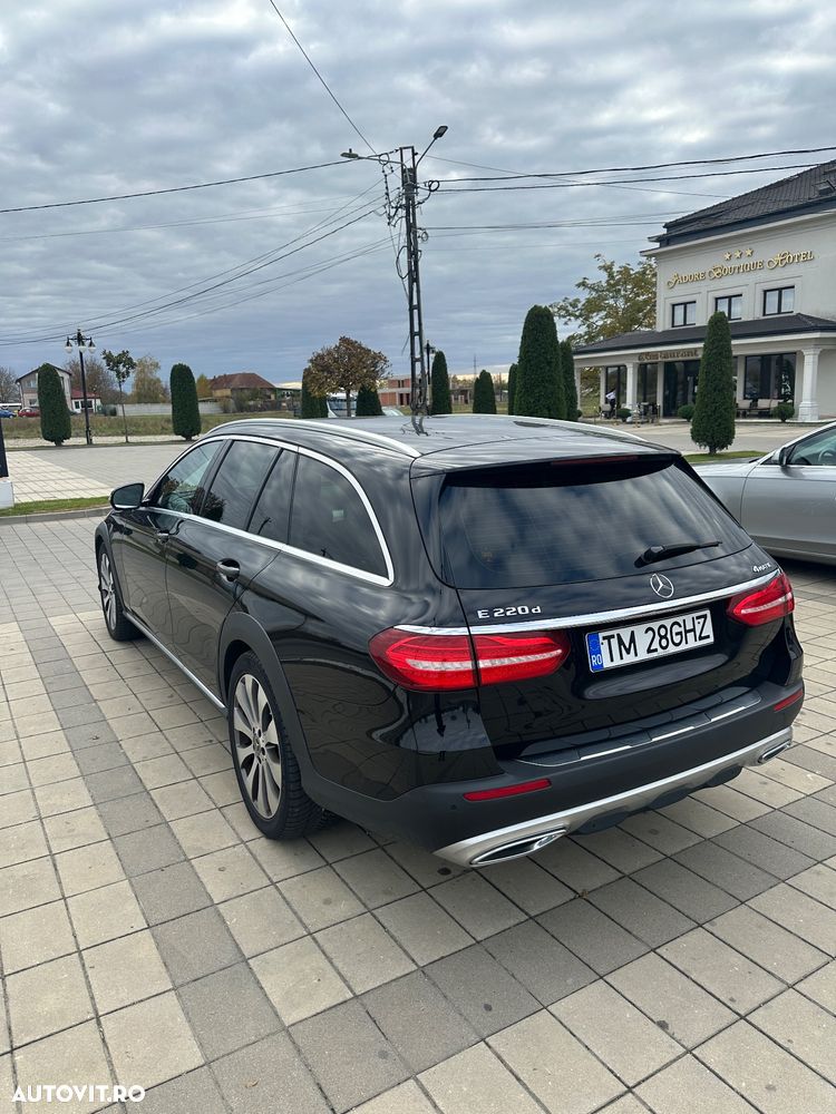 Mercedes-Benz E 220 d 4Matic T All-Terrain 9G-TRONIC Exclusive - 4