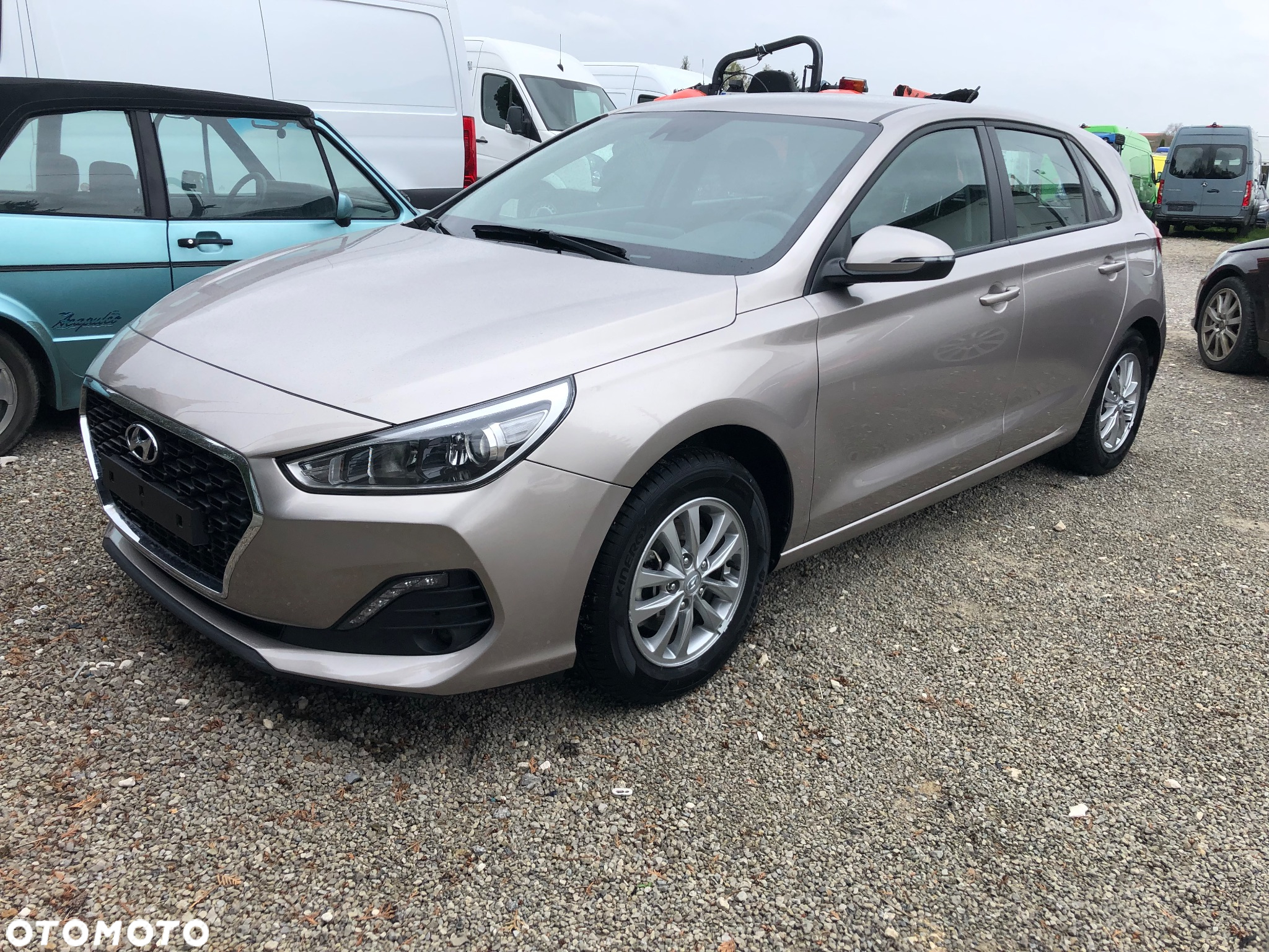 Hyundai i30 1.4 GO Plus - 11