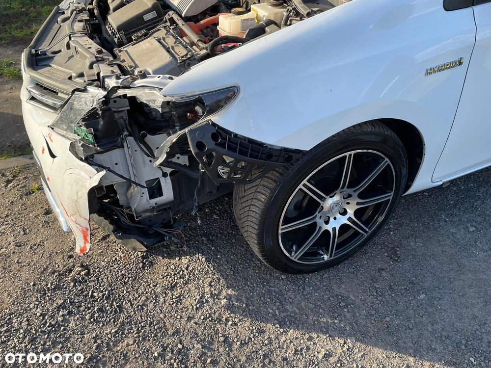 Toyota Auris 1.8 HSD Prestige NAVI - 11