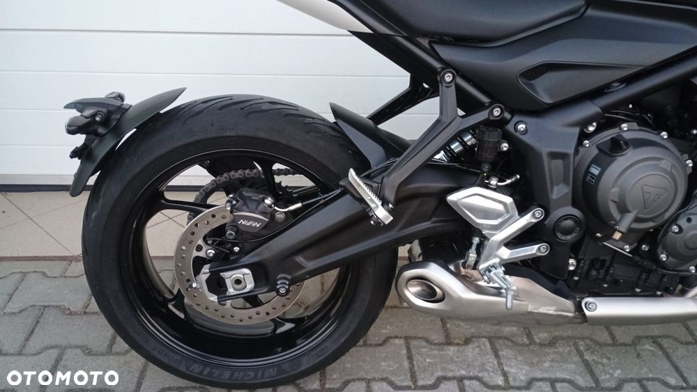 Triumph Trident - 34