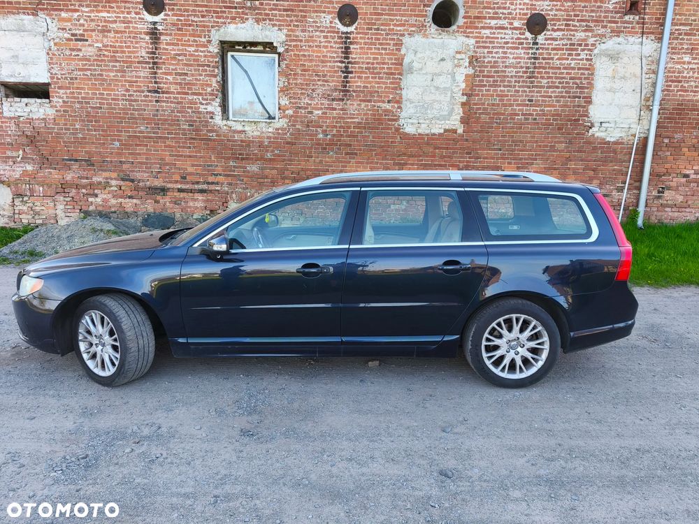 Volvo V70 D5 AWD Momentum - 3