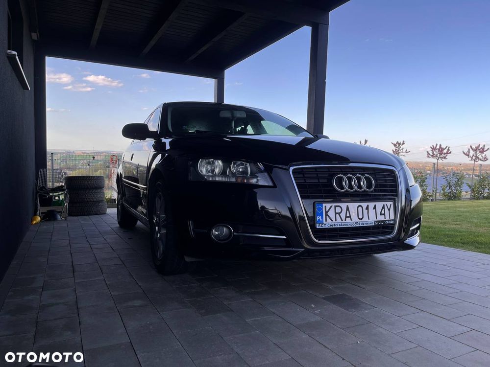 Audi A3 Sportback 1.6 TDI DPF Ambiente - 1