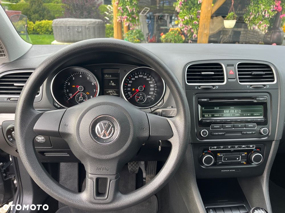 Volkswagen Golf - 11
