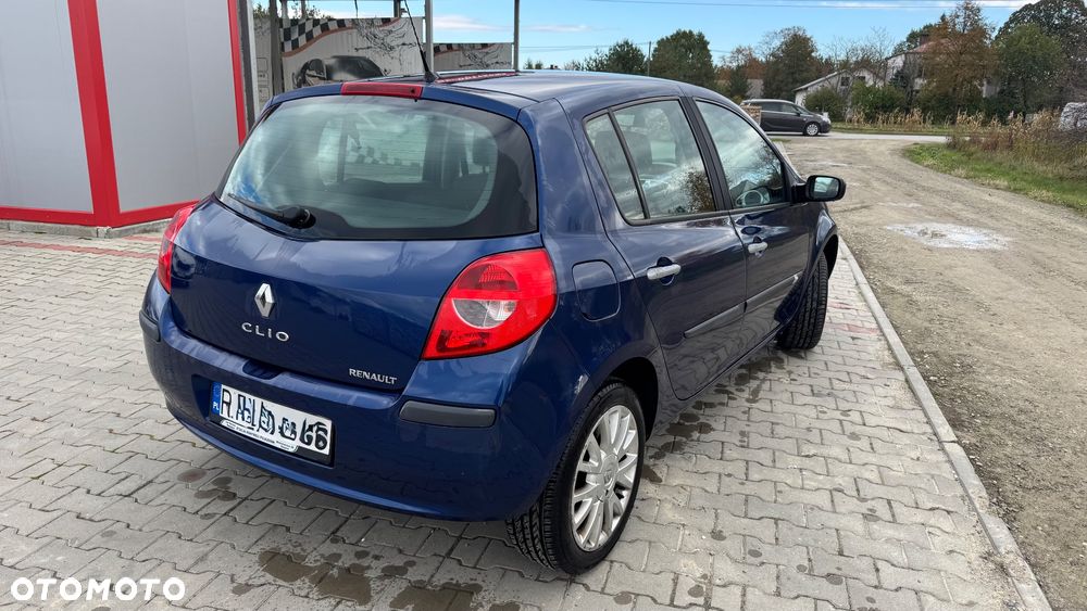Renault Clio - 6