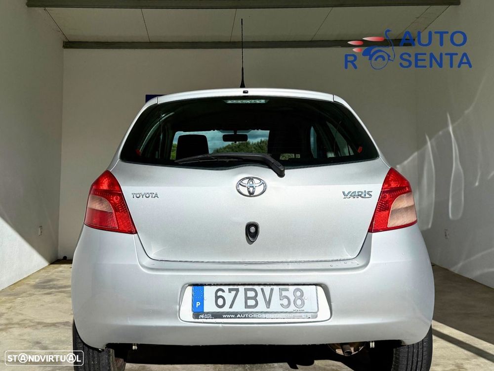 Toyota Yaris 1.0 VVT-i - 6