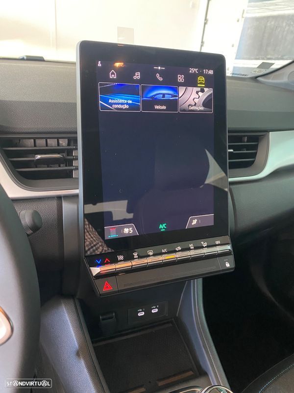 Renault Captur 1.0 TCe Techno Bi-Fuel - 15