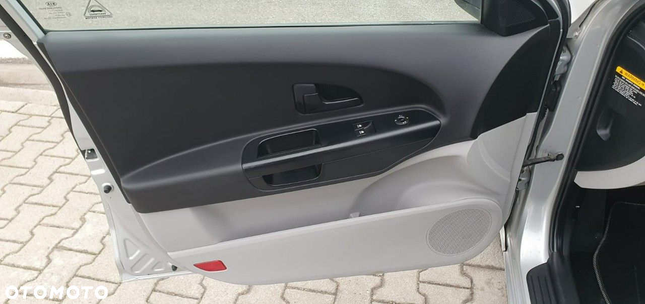 Kia Ceed - 21