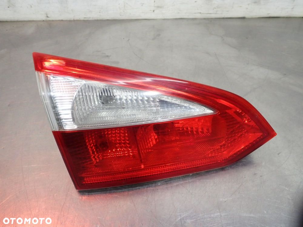 LAMPA LEWA TYLNA W KLAPIE FORD FOCUS MK3 - 1