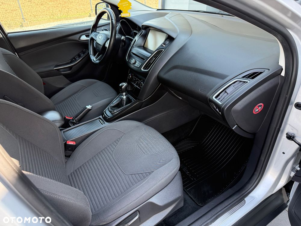 Ford Focus - 26