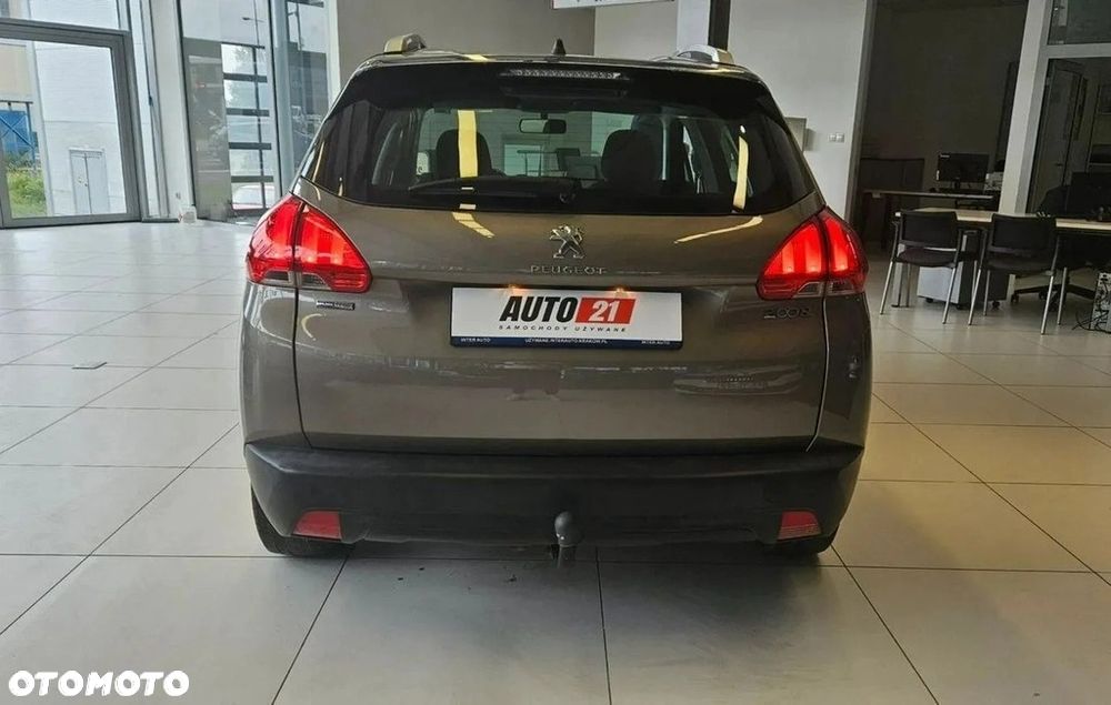 Peugeot 2008 1.2 Pure Tech Style - 7
