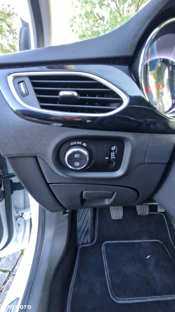 Opel Astra 1.4 Turbo Edition Sport - 23