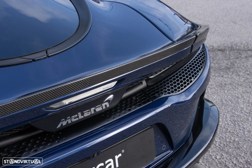 McLaren GT 4.0 Twin-Turbo V8 - 27