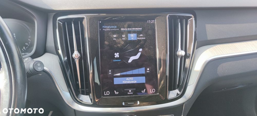 Volvo V60 T6 AWD Recharge Geartronic Inscription - 12